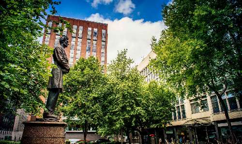 The Lincoln Statue on Brazennose Street
