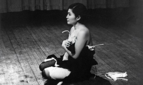 Yoko Ono, Cut Piece, 1964